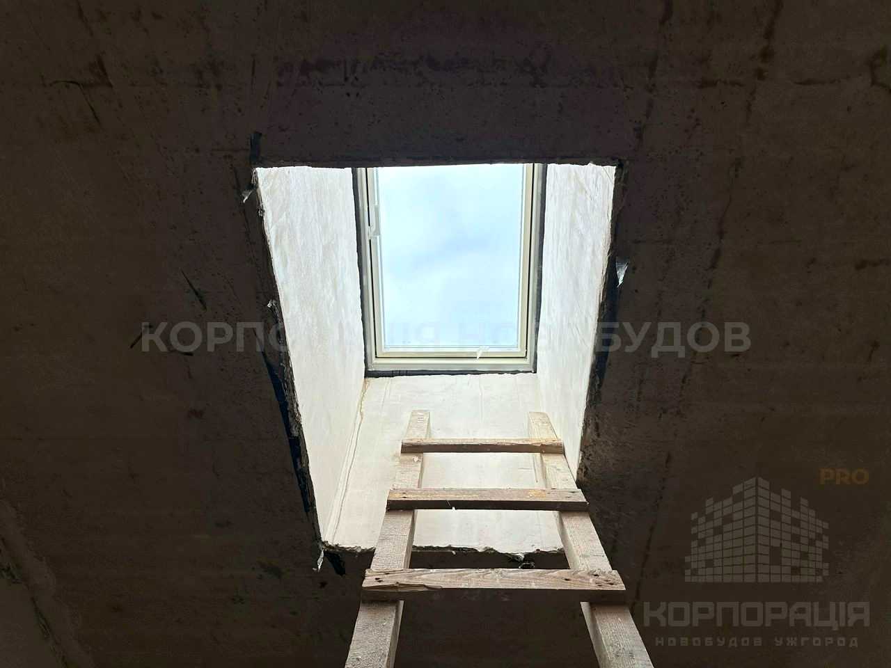 1823653429804256