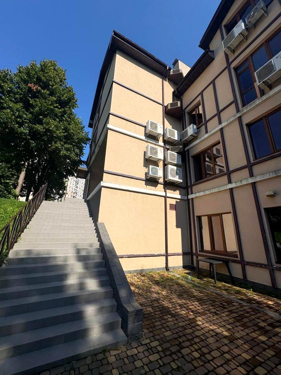 Дом по адресу (площадь 1700 м²) - Atlanta.ua - фото 8