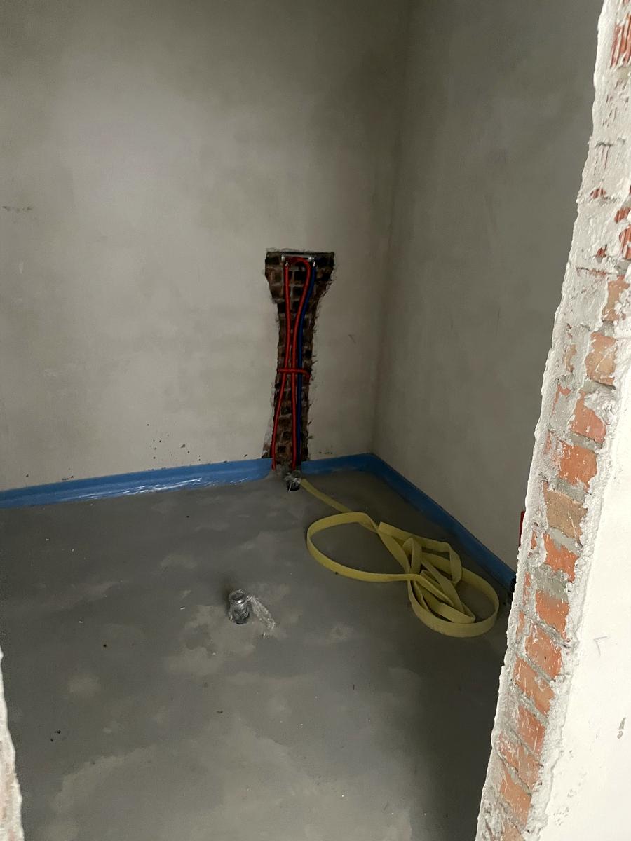 1843612012085257