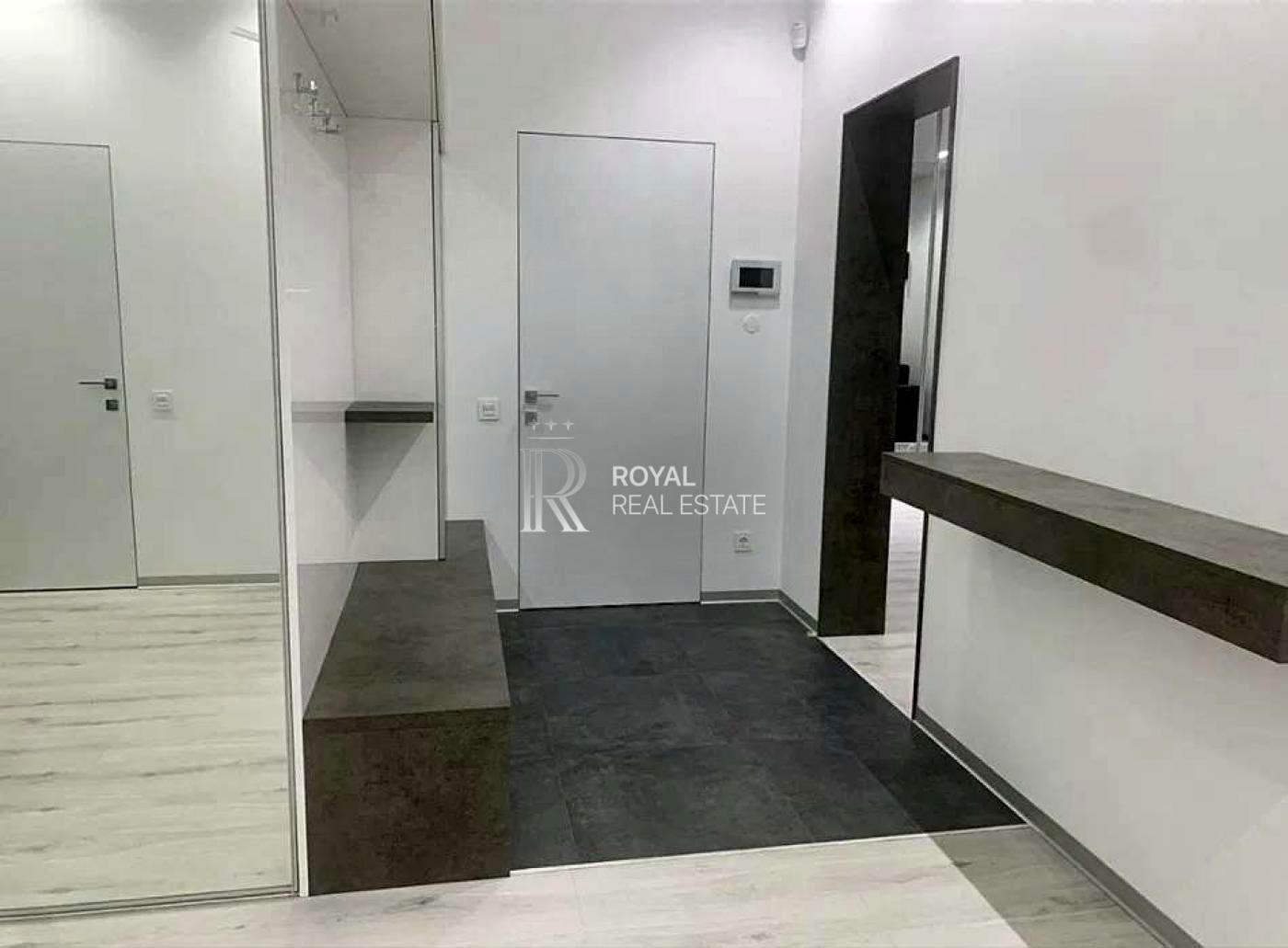 1844870379618269