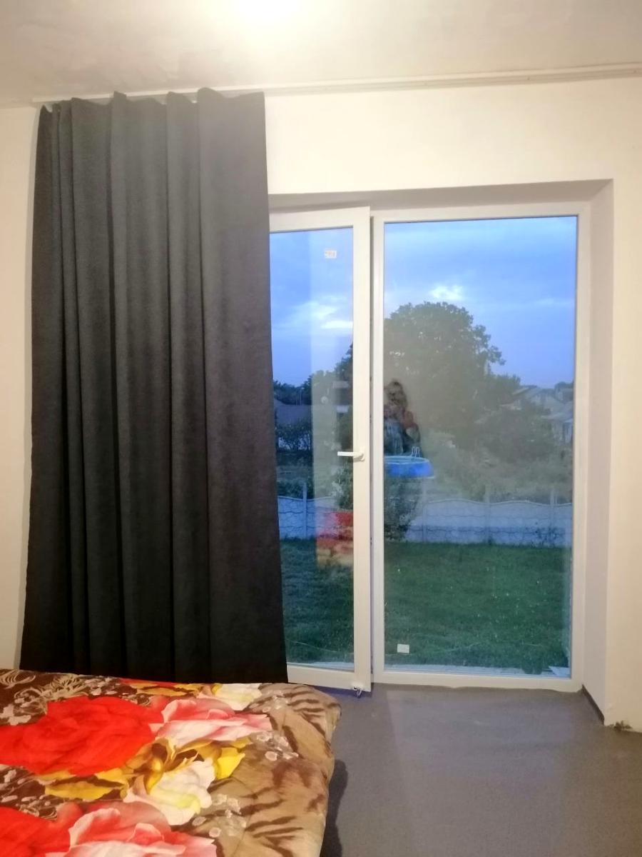 1839076765560271