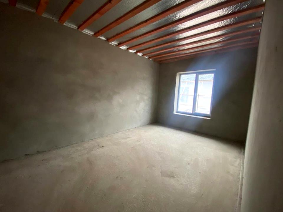 1841143890956272
