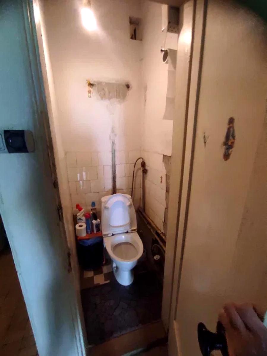 1842421933449275