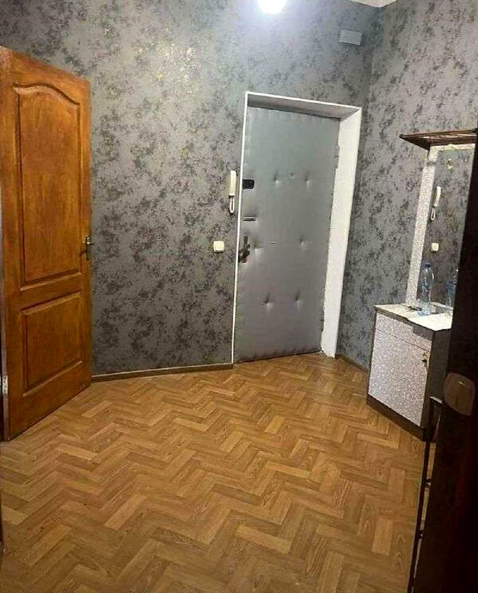1835887472446278