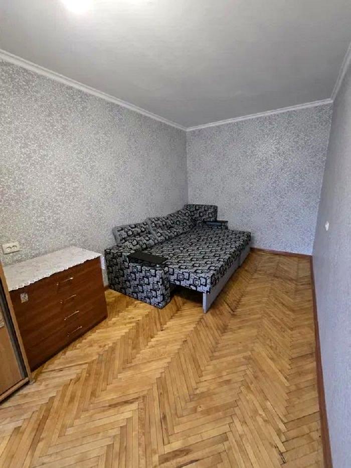1844600456534279