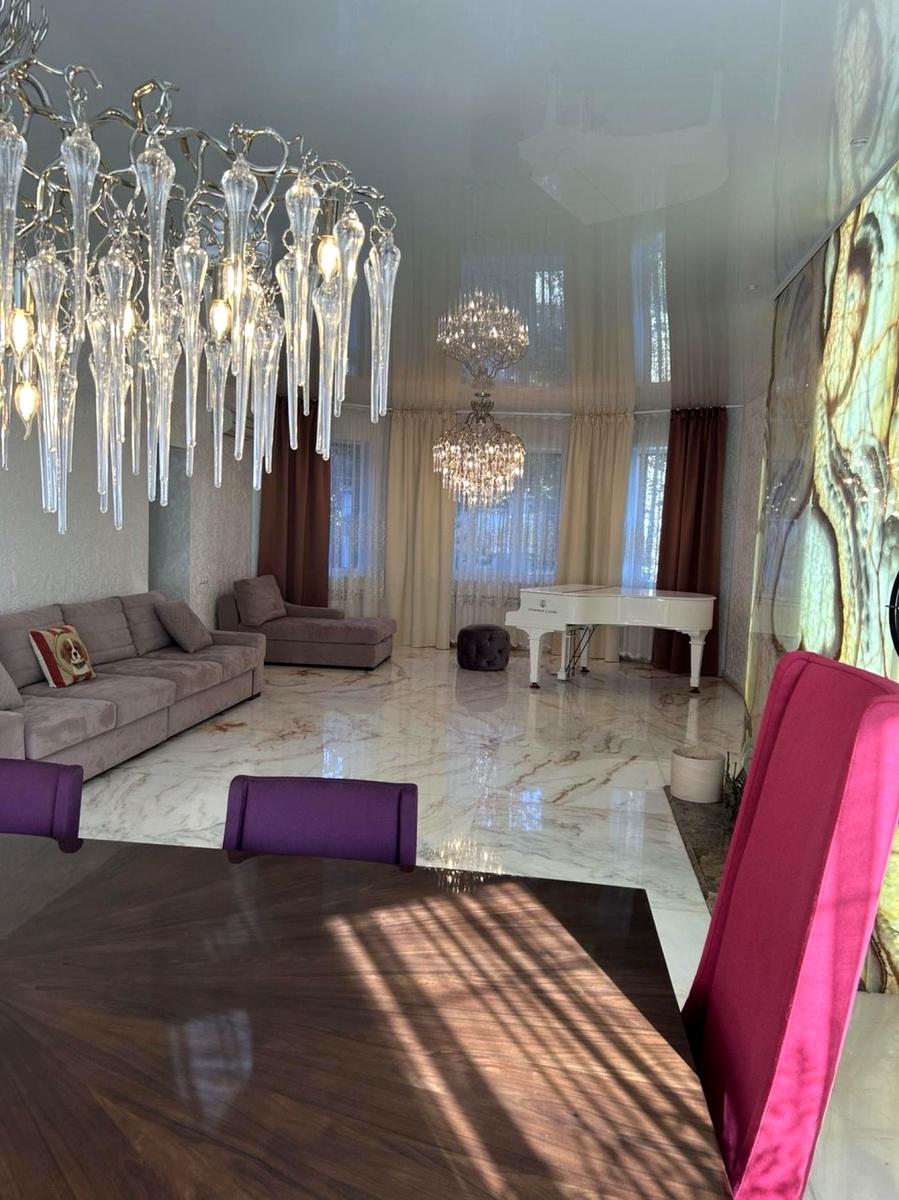 House by the address st. Sobornaya (area 300 m²) - Atlanta.ua