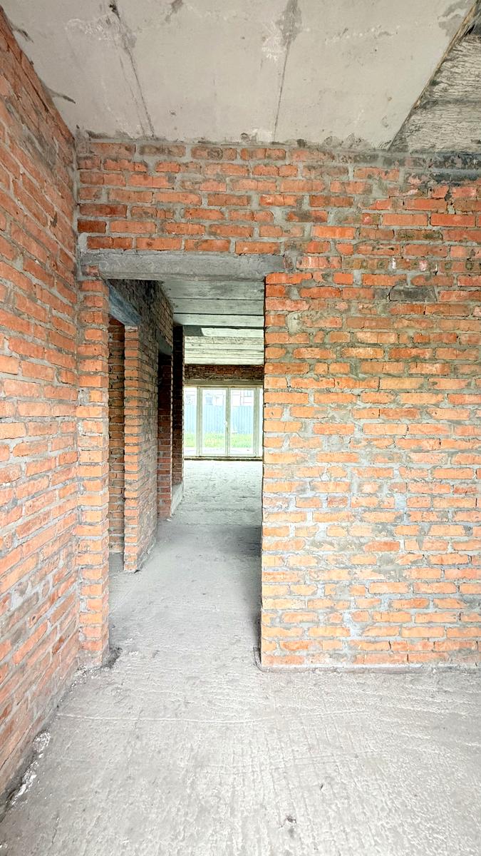 1836000187943281