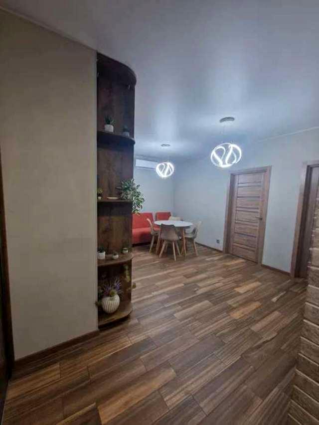1845422821399285