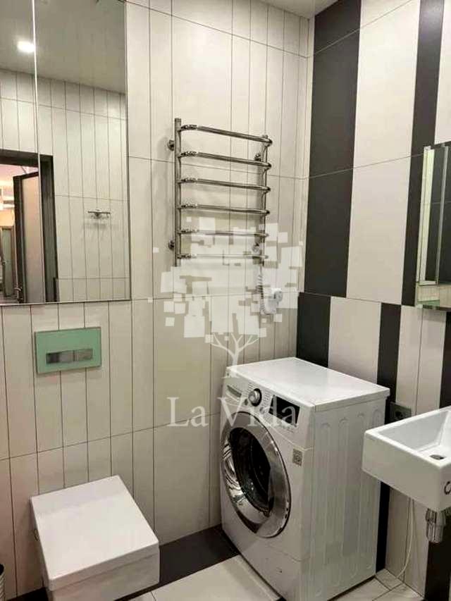 1828195077517289