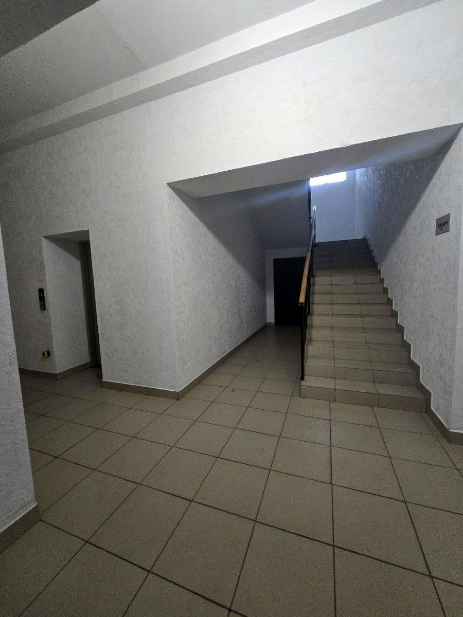 1833980228398289