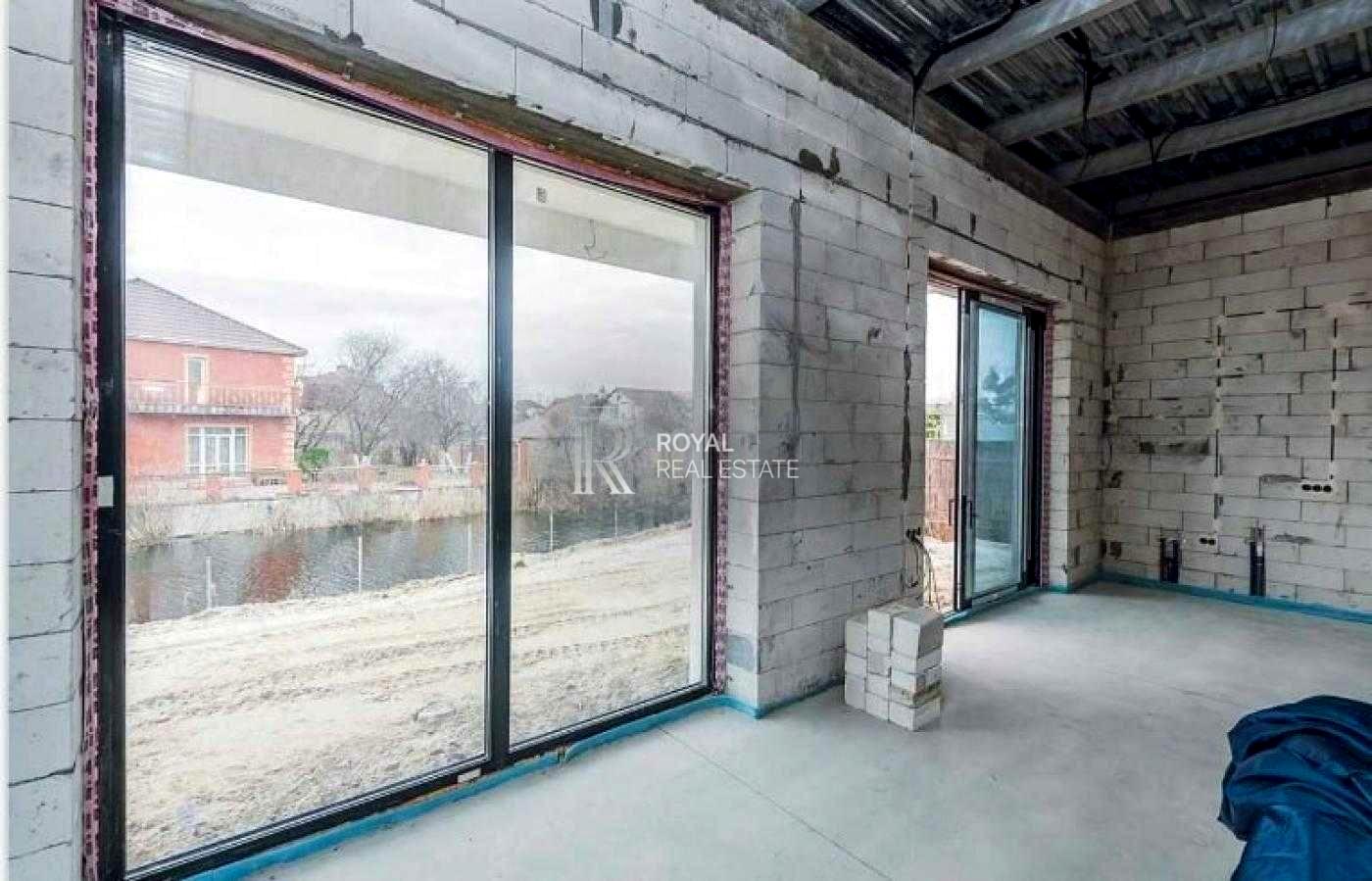 1838427307803289