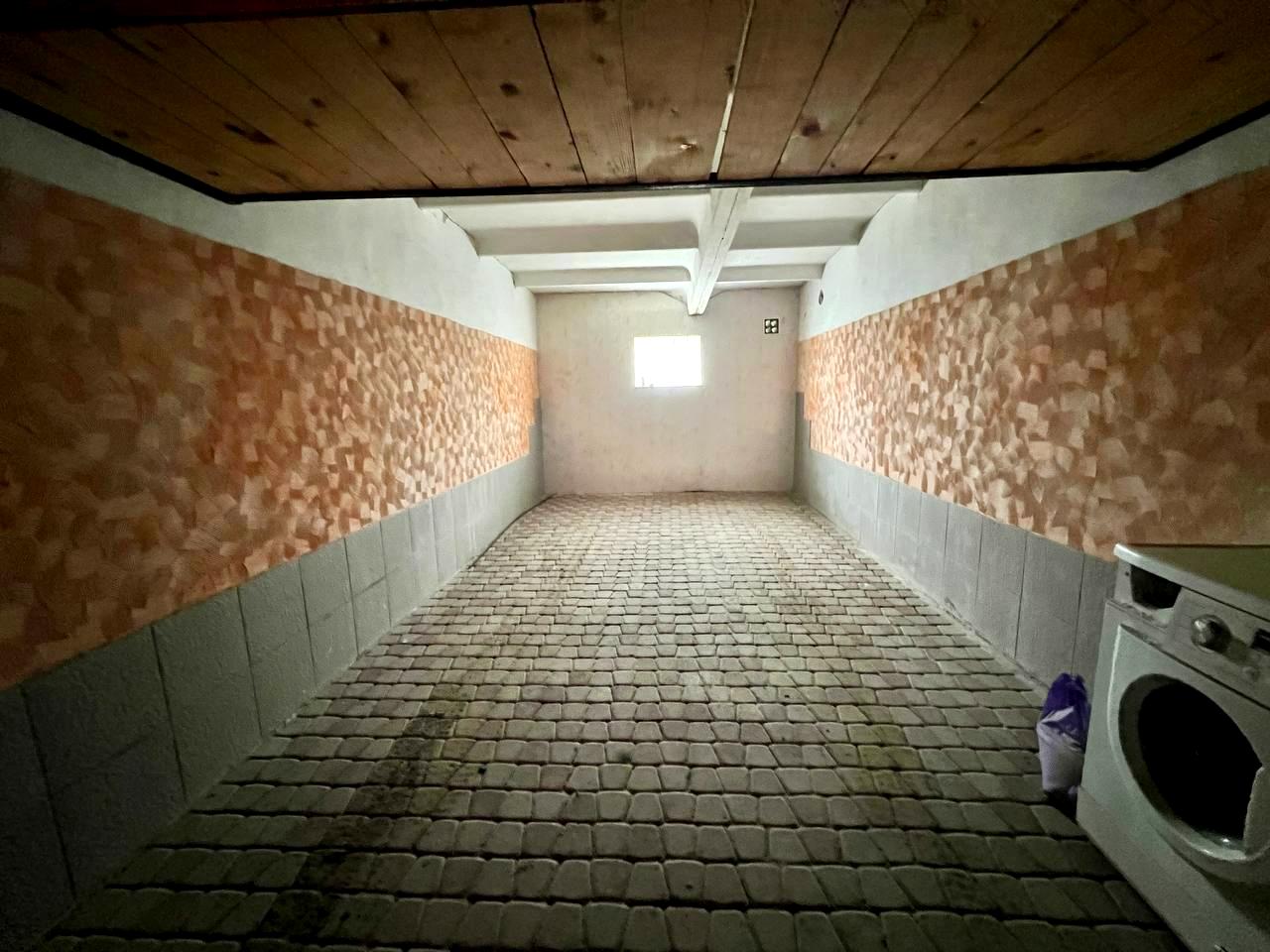 1844142721609292