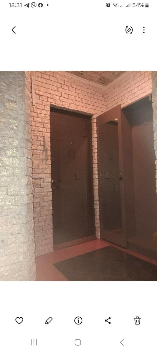 1821395848311293