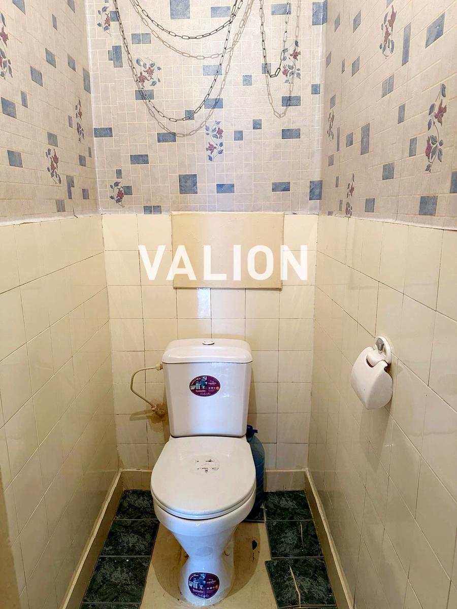 1833932037823295