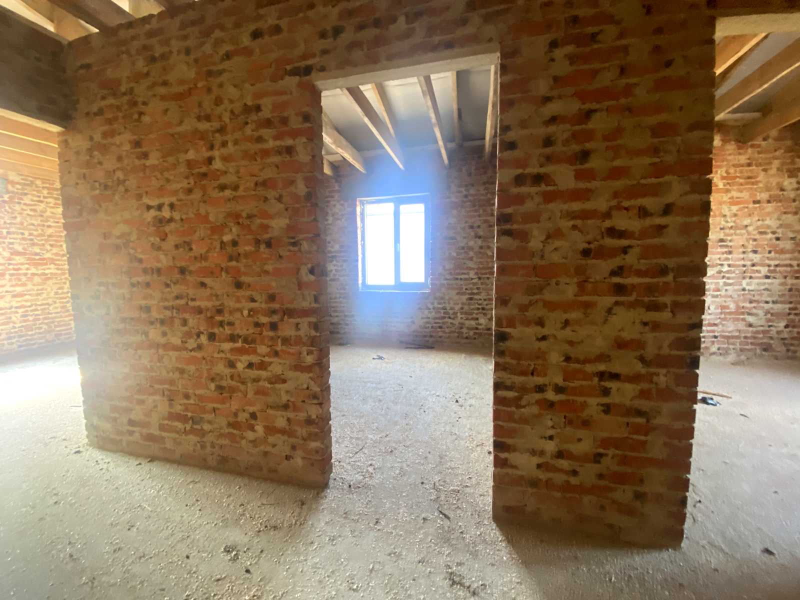 1842956330699296