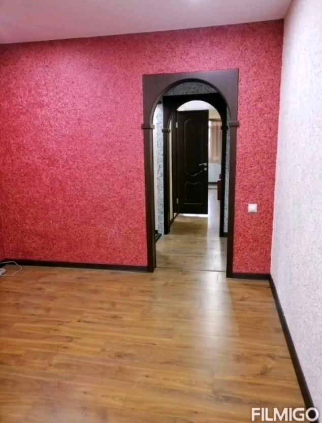 1838553955418297