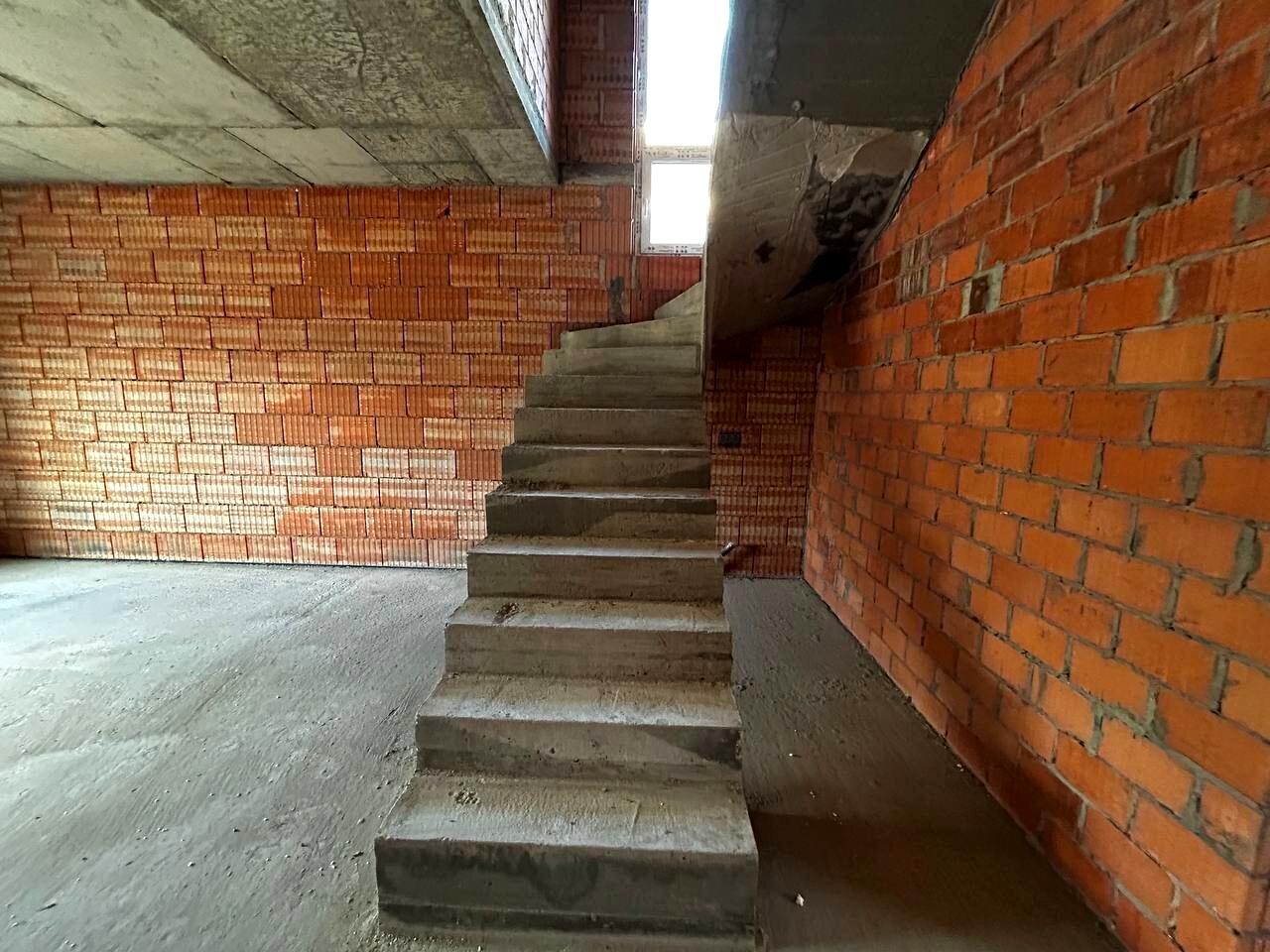 1844875545164297