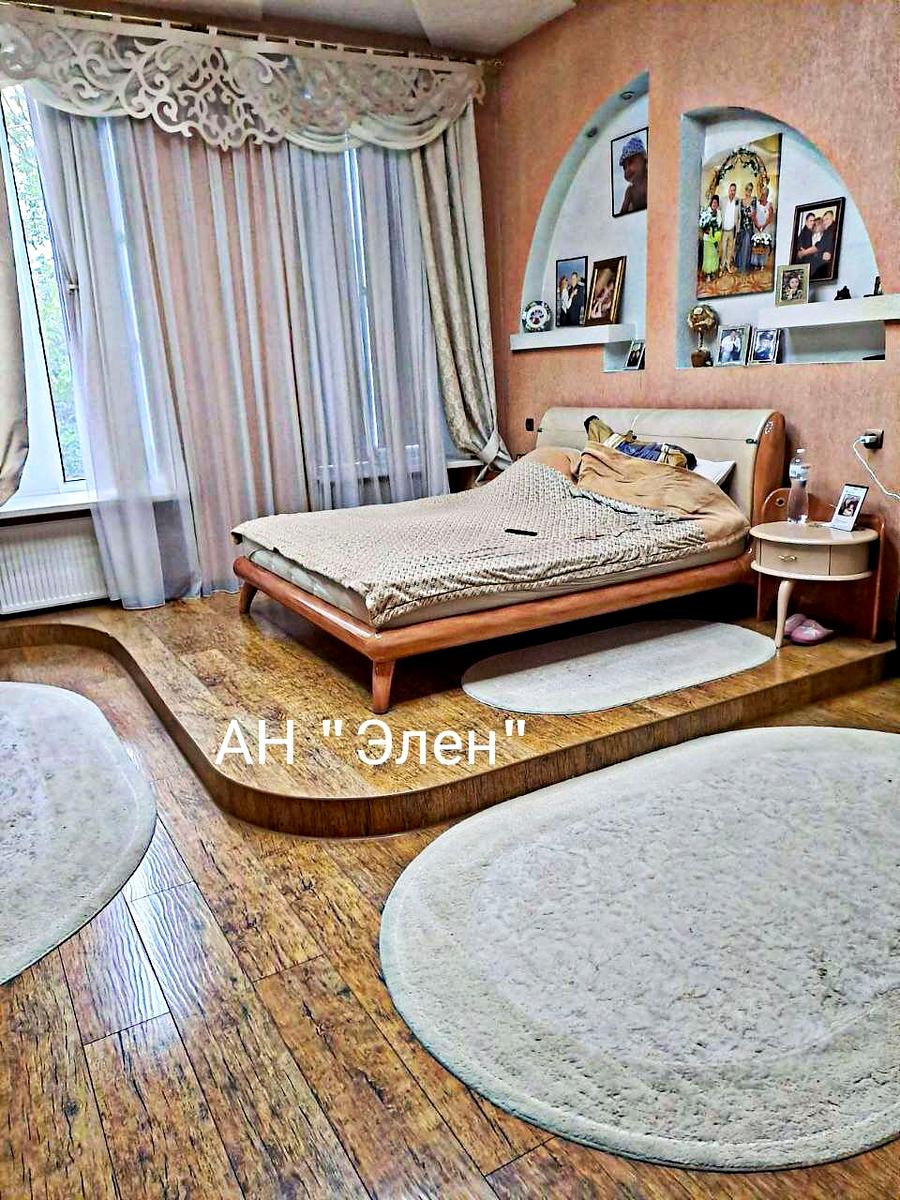 1844587872887299