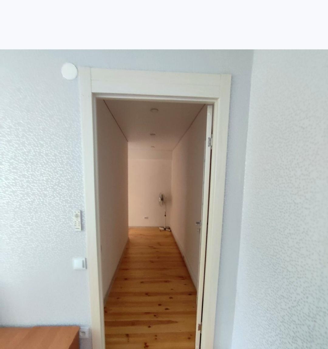 1845502176192300
