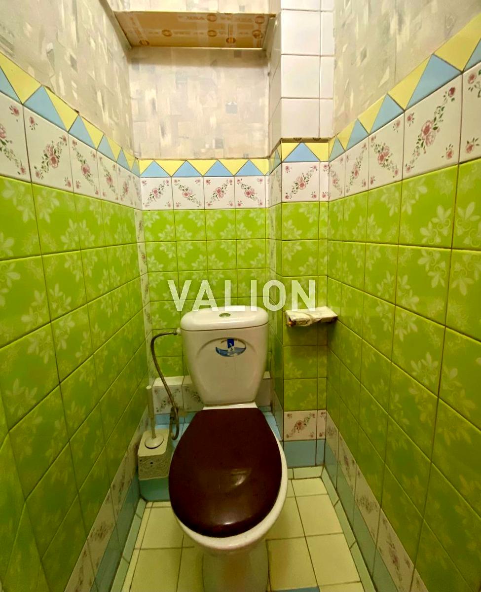 1845856490768300