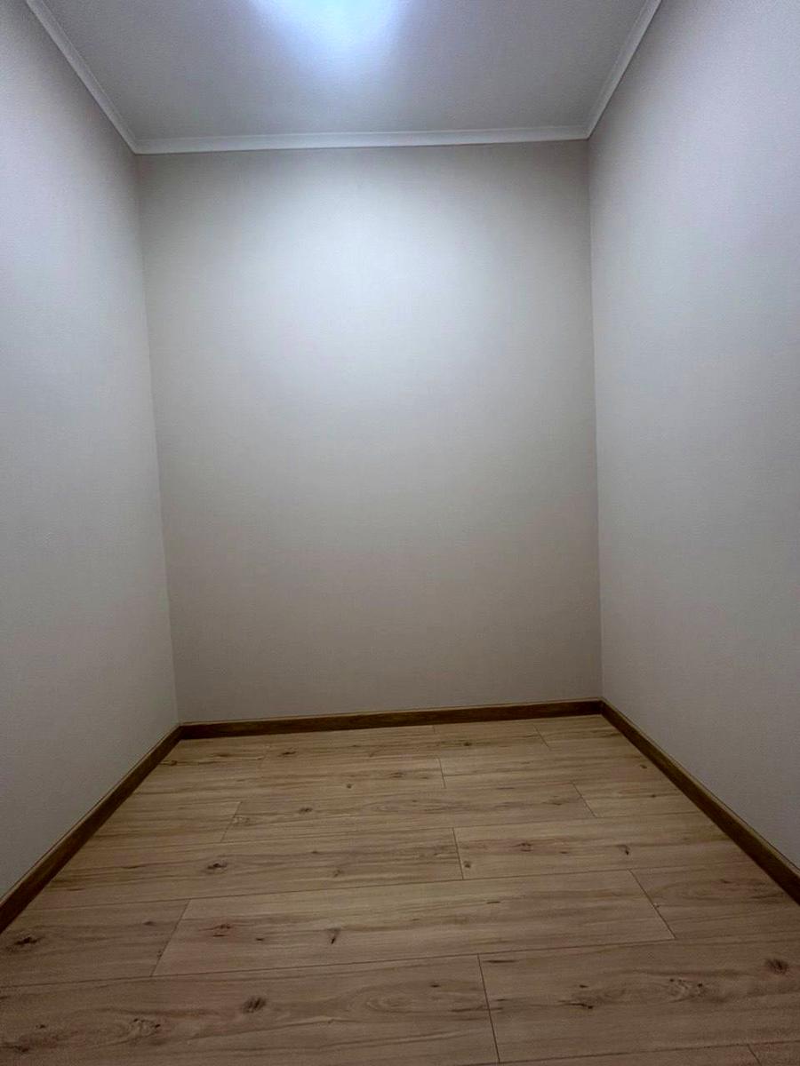 1844970328800304