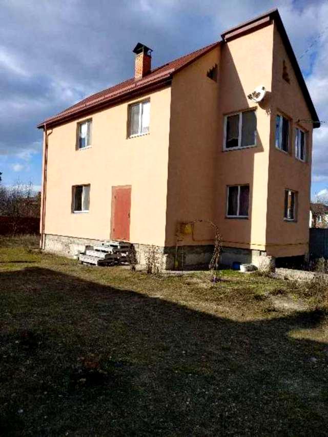 1832537498576309