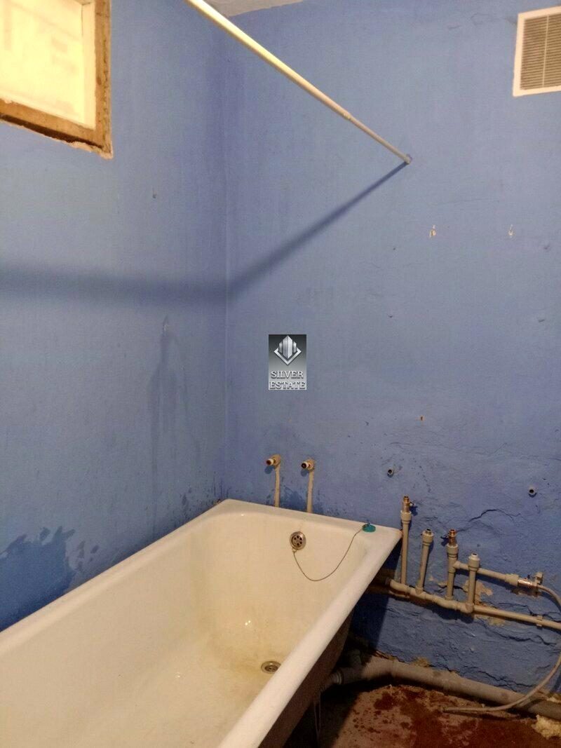1837205545630312