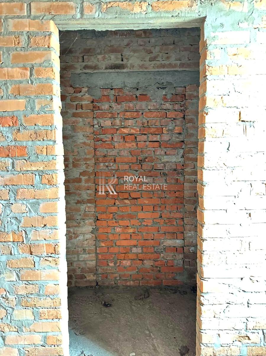 1838881041372313