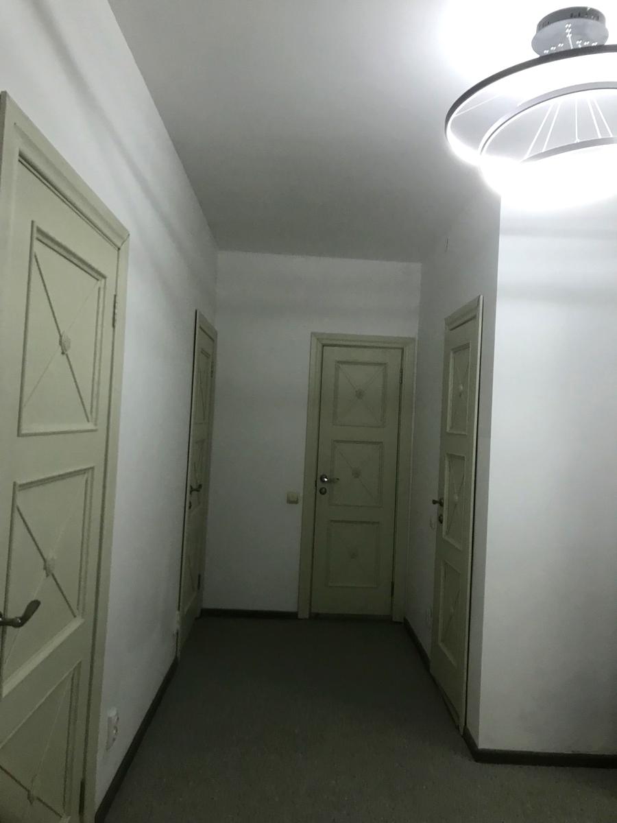 1837060446240318