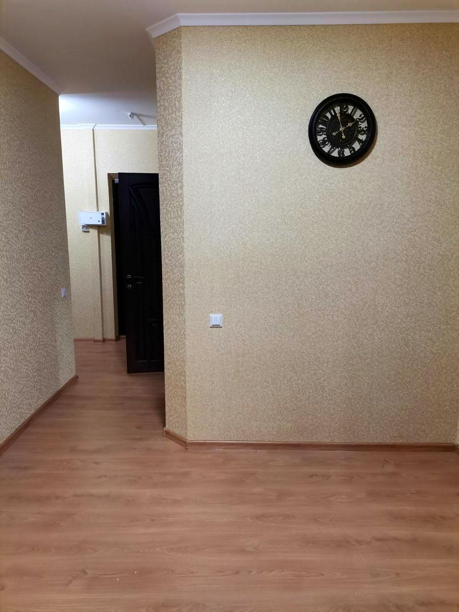 1737247975825324