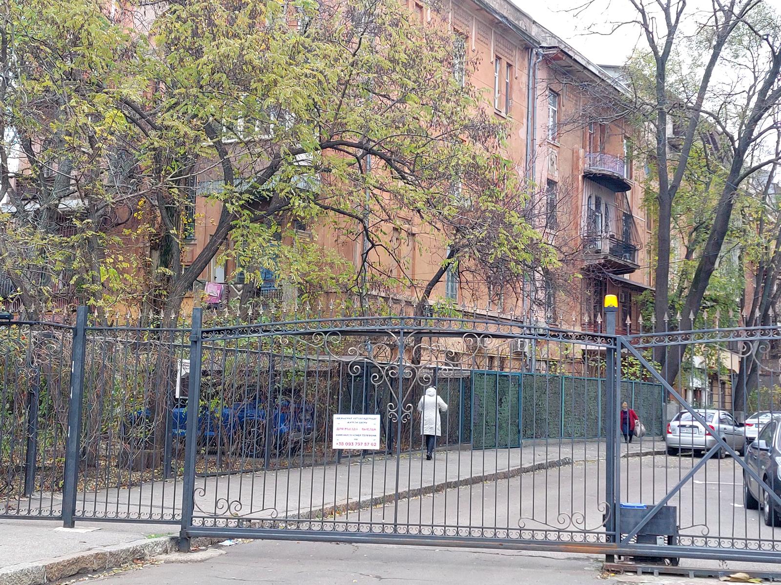 Многокомнатная квартира по адресу ул. Азарова вице адм. (площадь 200 м²) - Atlanta.ua - фото 2