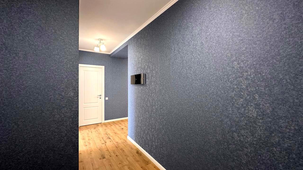 1803560469479328
