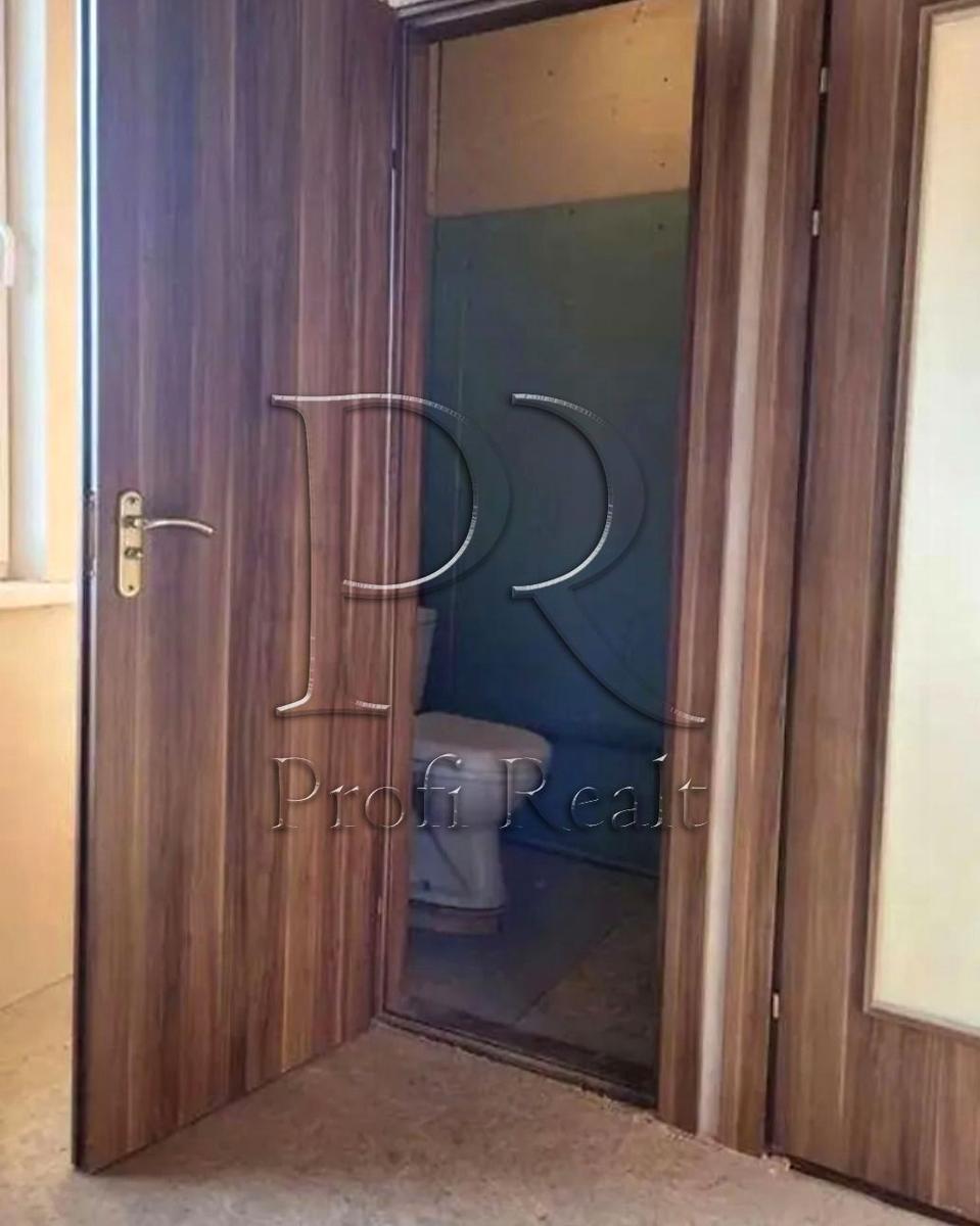1840867121019335
