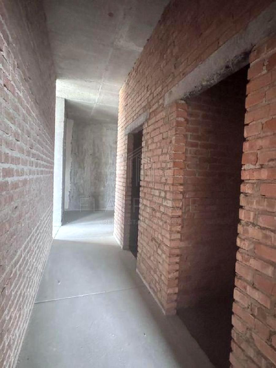 1842975442394335