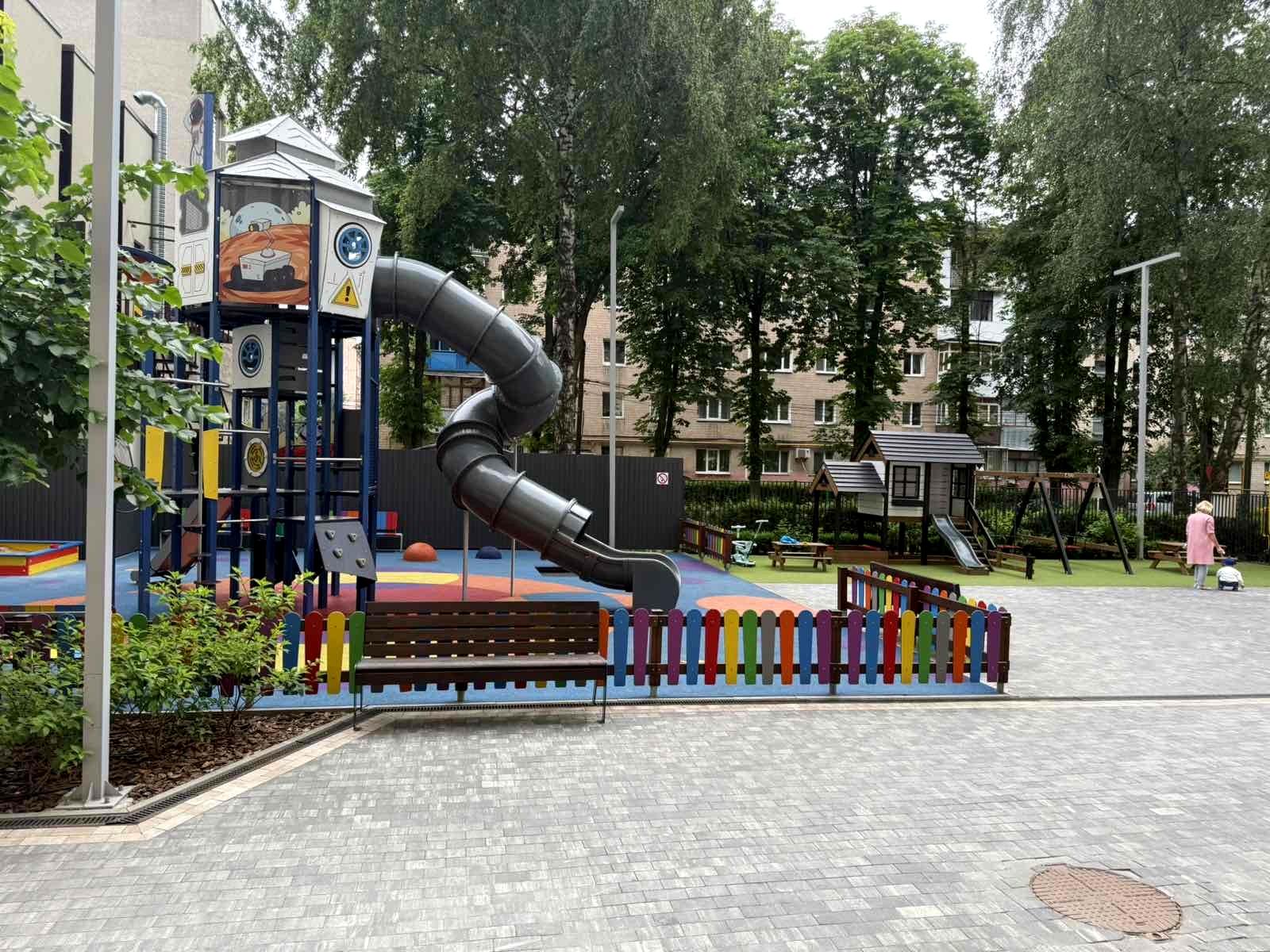 1834991415135338