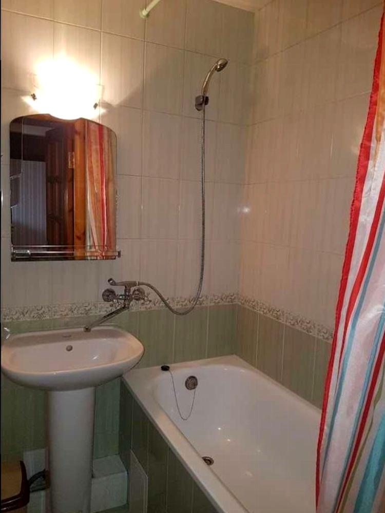 1781975848098342