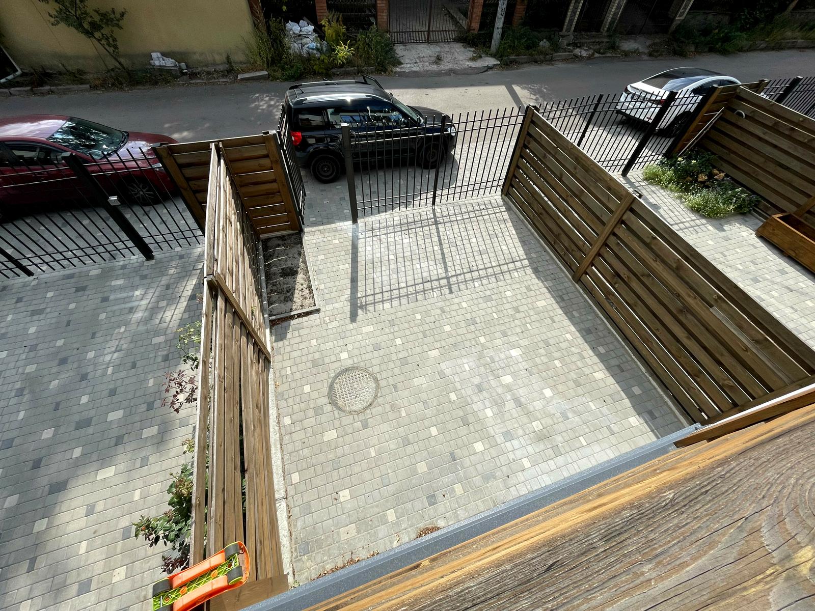 1837908246959351