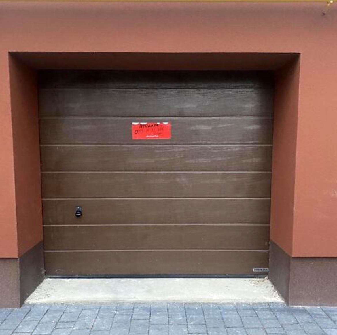 1844662741013351