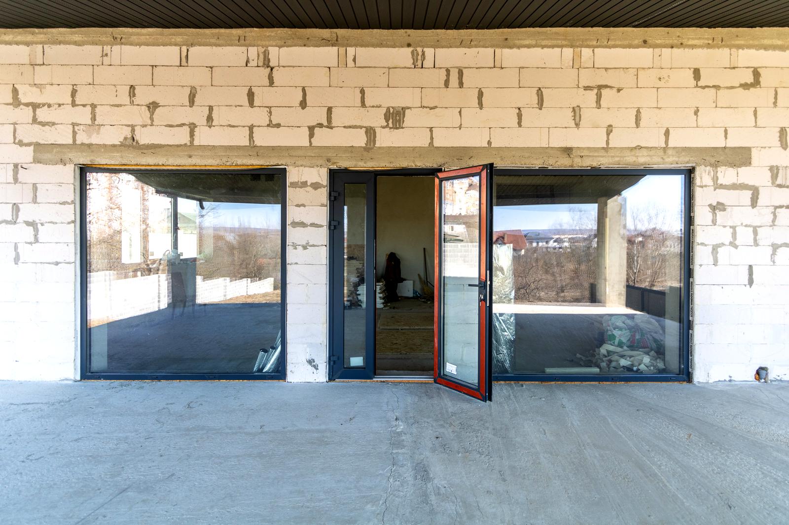 1836444385011352