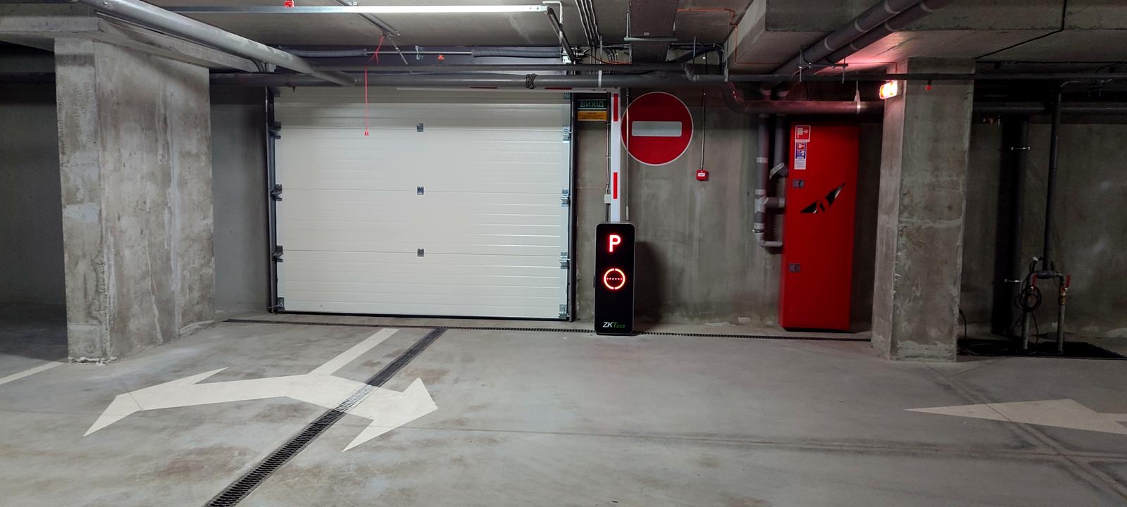 1822525078974353