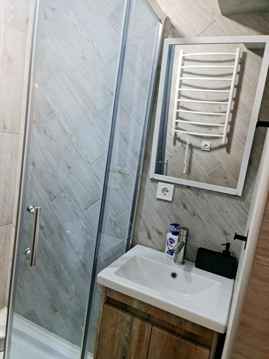1837879436655355