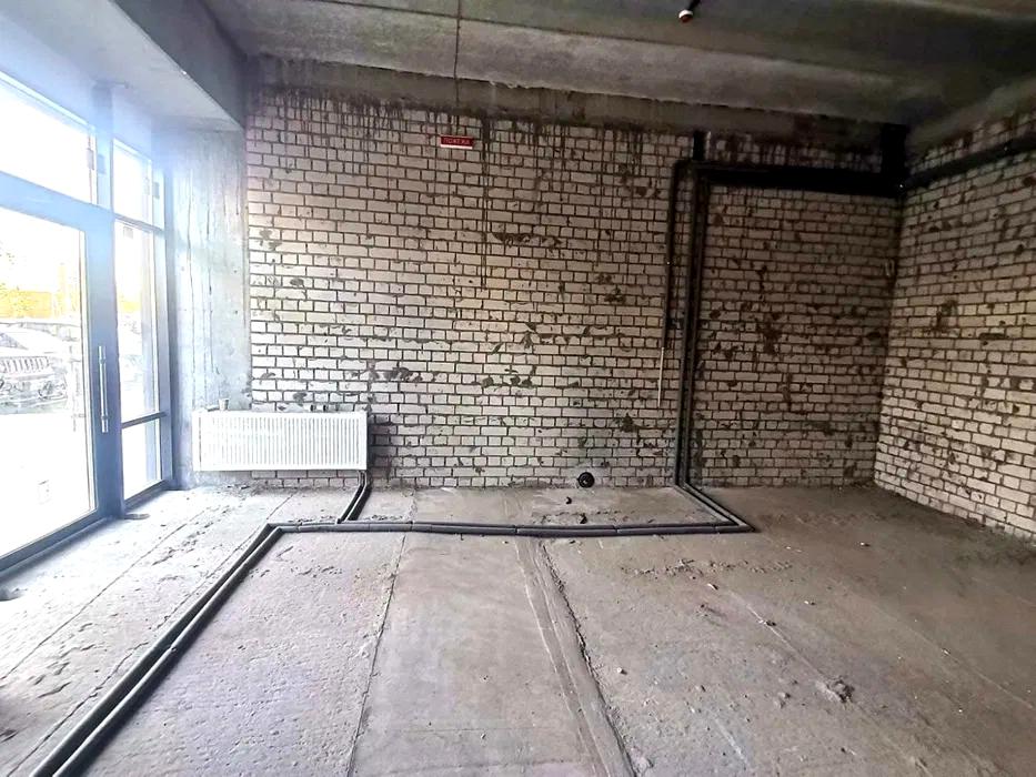 1844296549984357