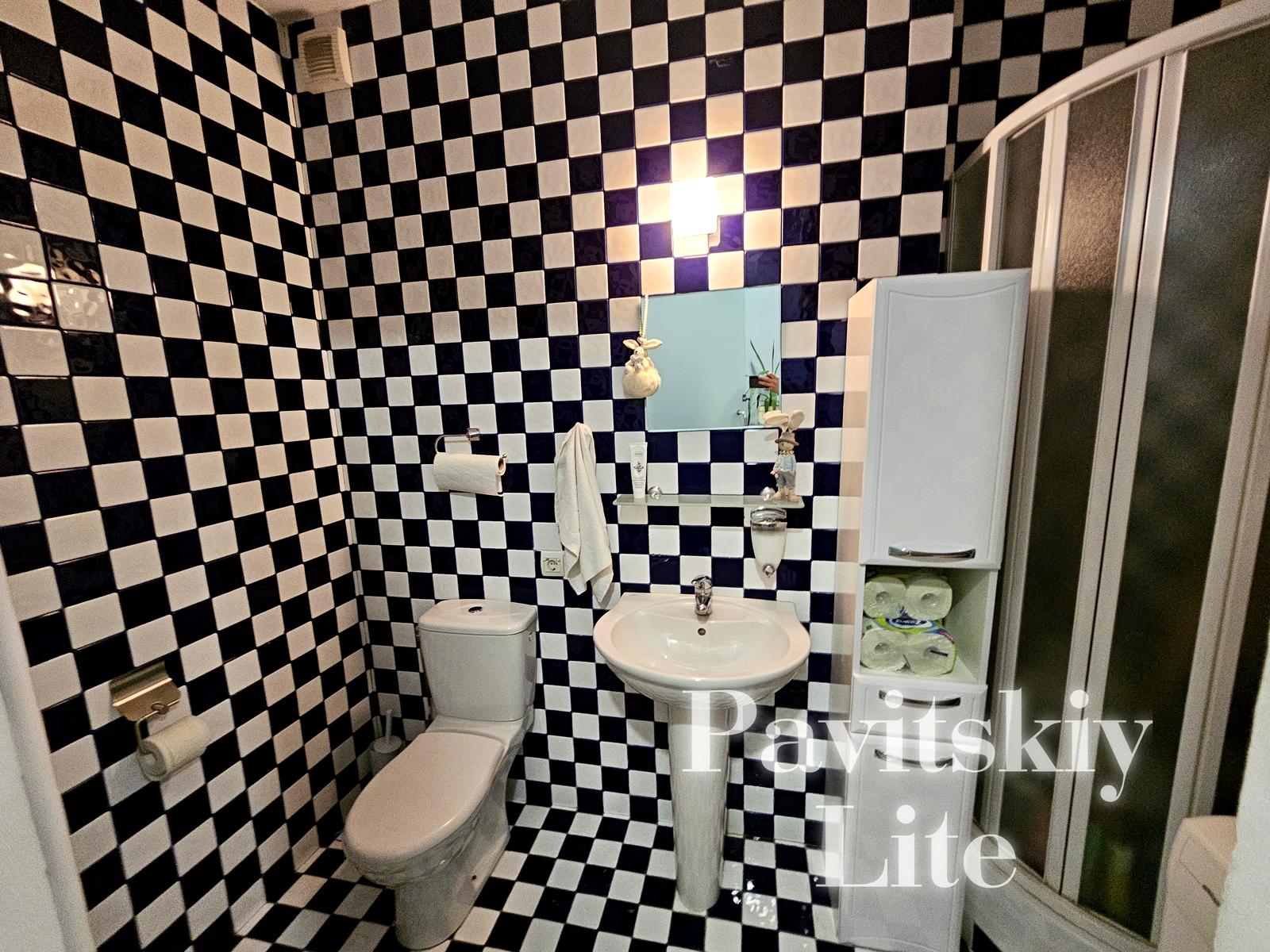 1830457543654358