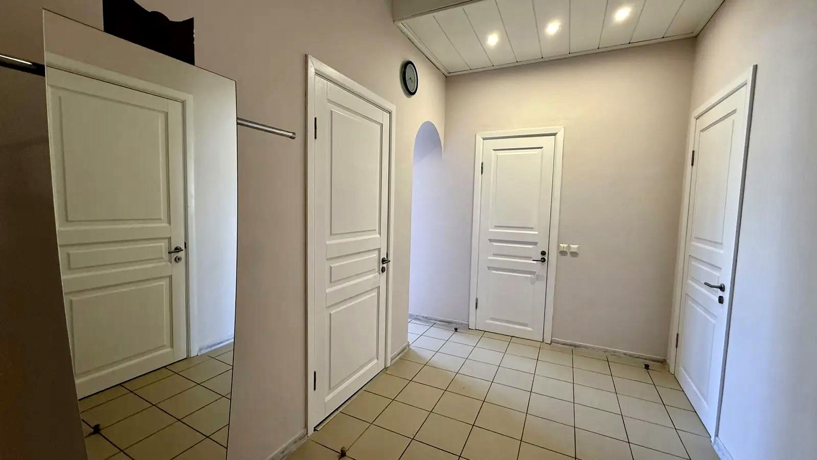 1844633046300362