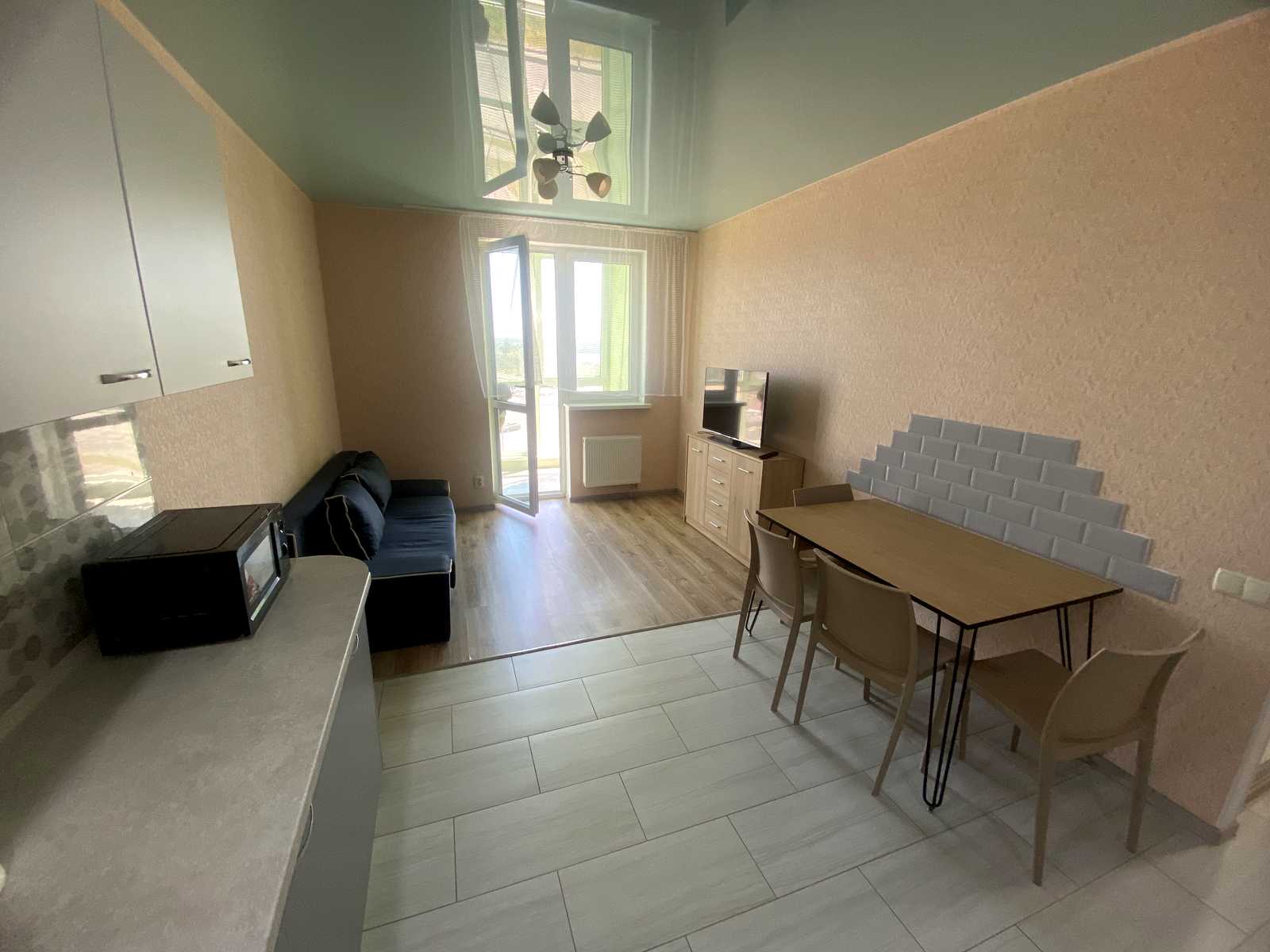1831003587880363
