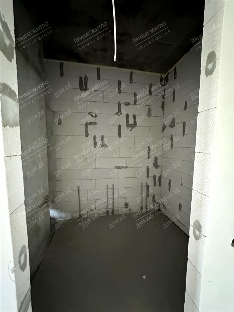 1825753539680037