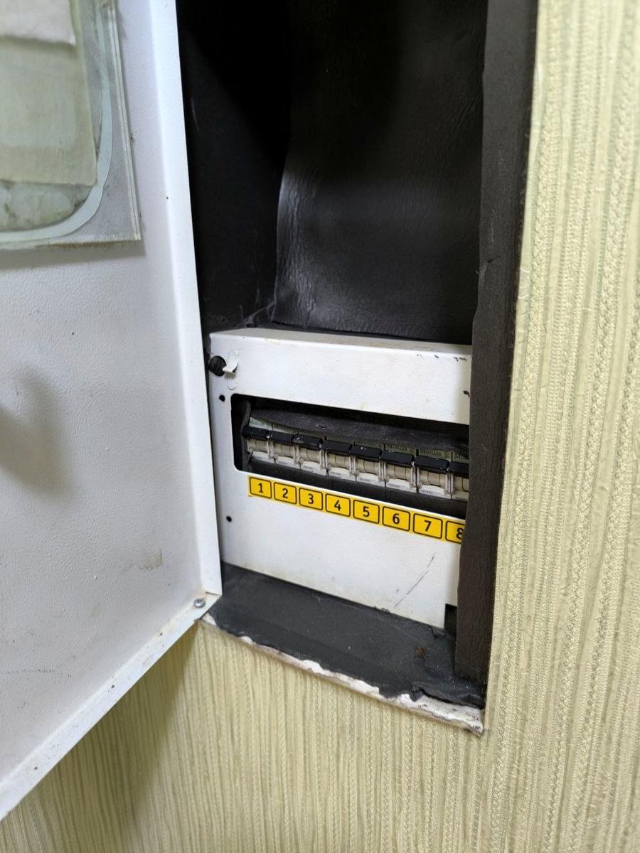 1843961262861377