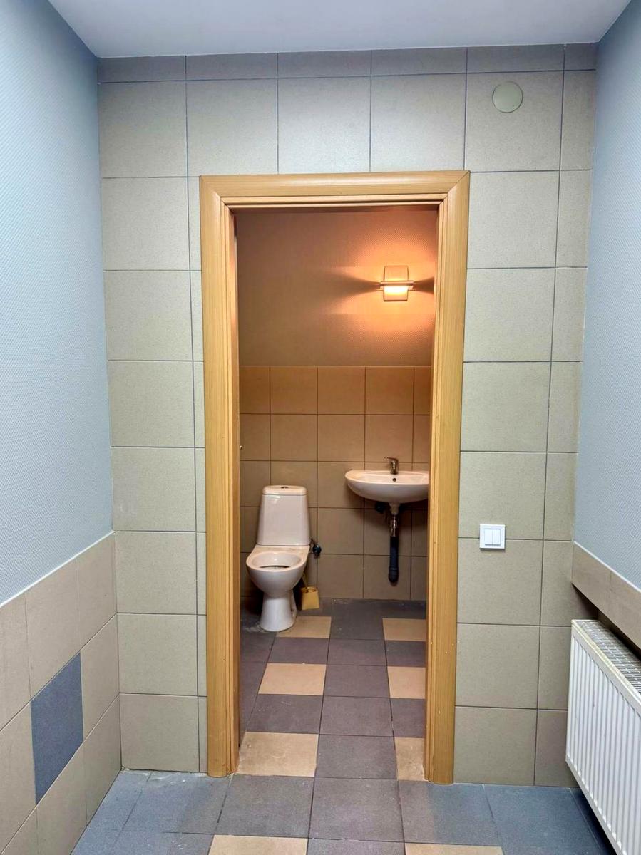 1837715644011378