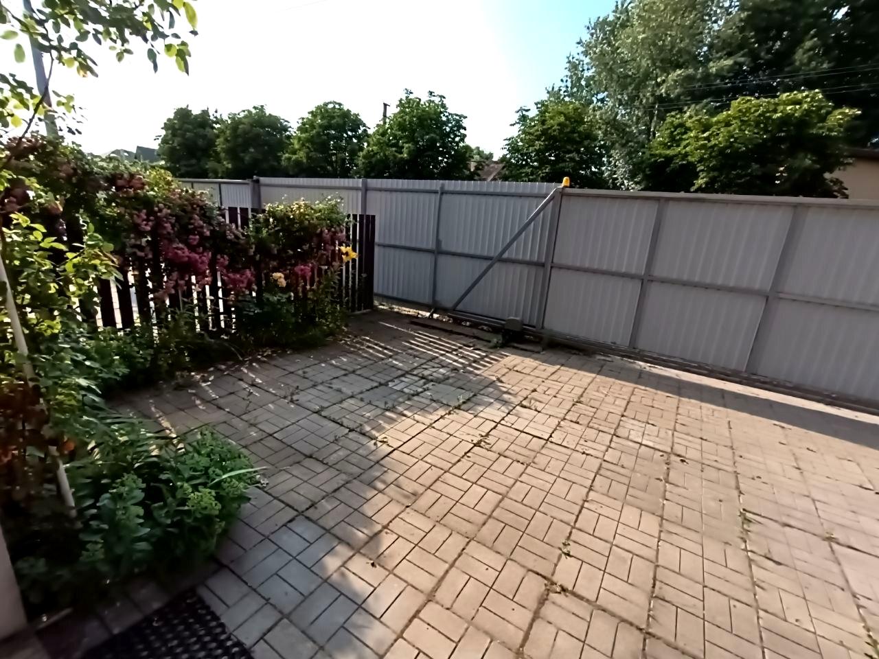 1844953312662383
