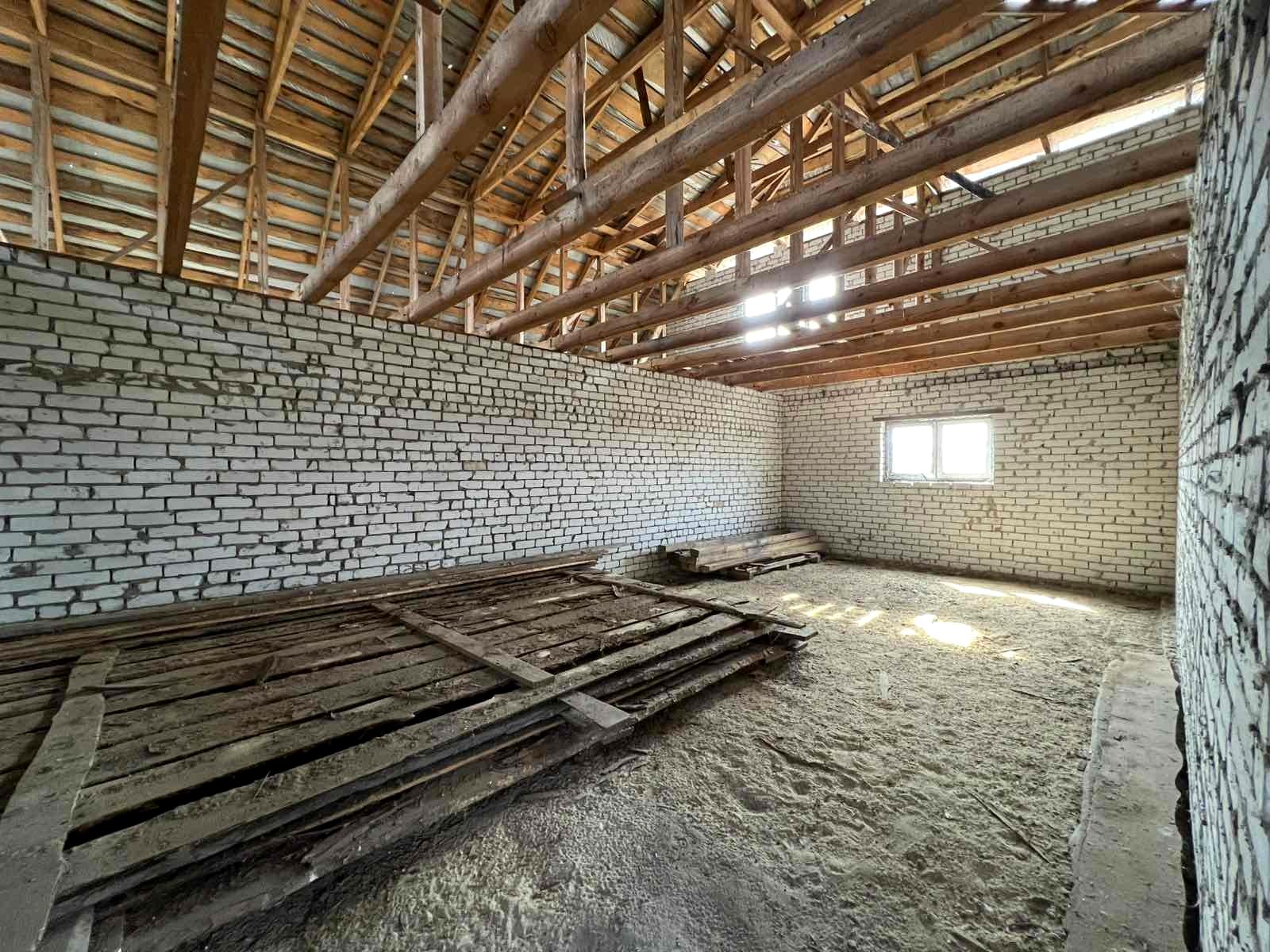 1828085779782386